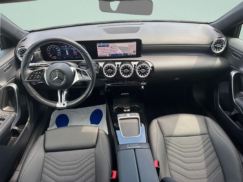 Mercedes-Benz Třídy A 180 PROGRESSIVE - fotka 11 z 19