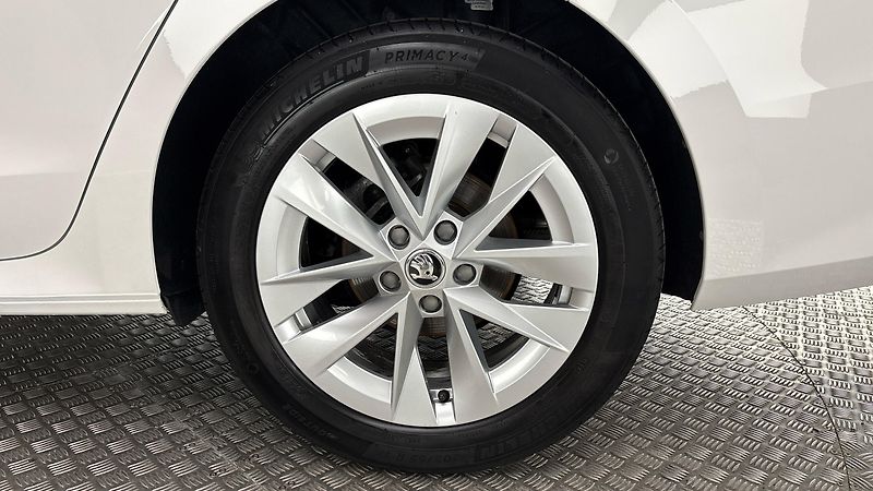 Škoda Octavia 2.0 TDI Style - fotka 19 z 27