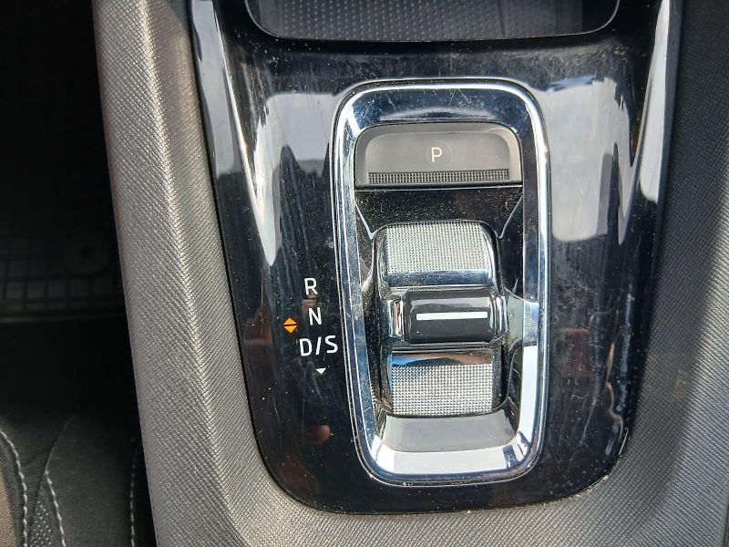 Škoda Octavia 2.0 TDI,STYLE INDIVIDUAL - fotka 35 z 58