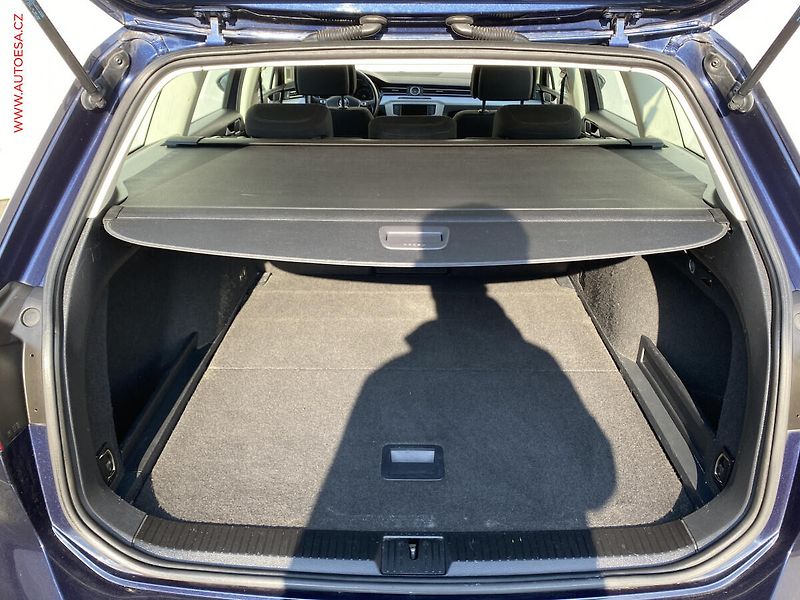 Volkswagen Passat (2016) 1.6 TDi, Comfortline, navi - fotka 7 z 17