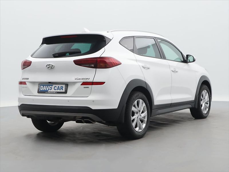 Hyundai Tucson 1,6 CRDI 4x4 CZ IceBreaker DPH - fotka 7 z 32