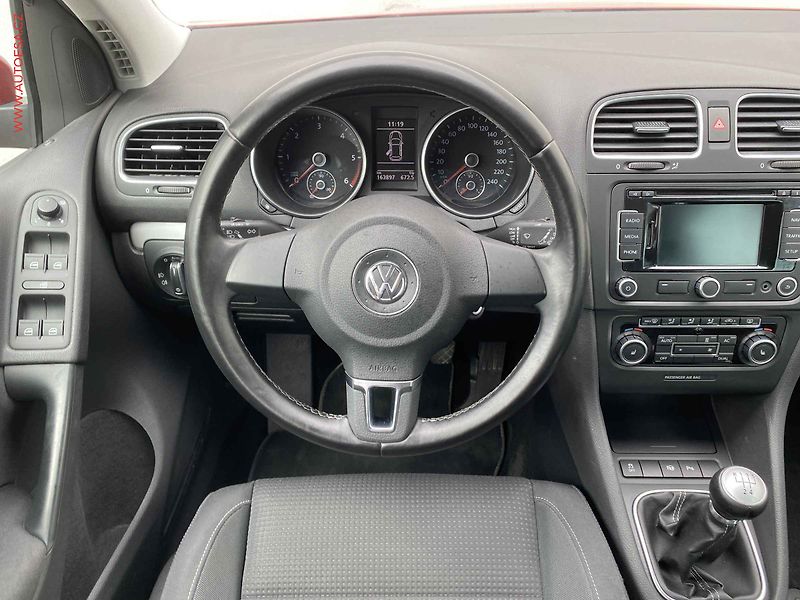 Volkswagen Golf (2010) 1.6 TDi, Team - fotka 11 z 18