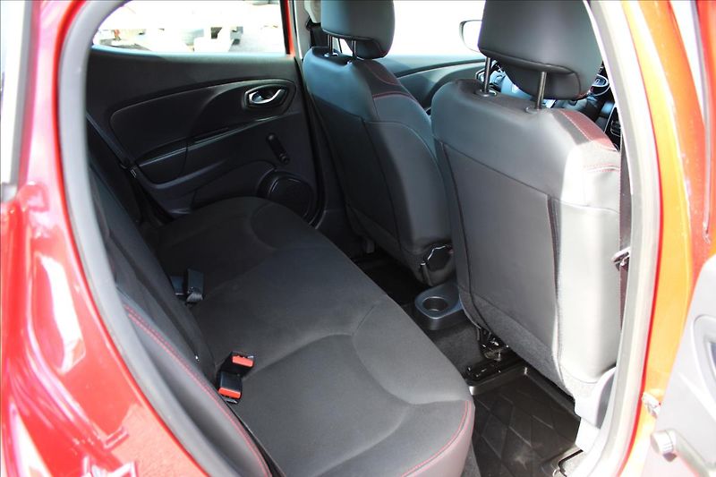 Renault Clio 0,9 TCe 66kW serviska, 1.maj. - fotka 25 z 36