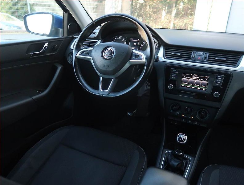 Škoda Rapid (2015) Spaceback 1.2 TSI, Serv.kniha - fotka 7 z 16