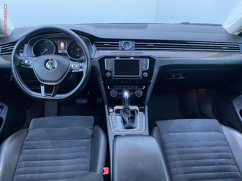 Volkswagen Passat (2015) 2.0 TDi 4x4, ČR, Highline - fotka 8 z 18