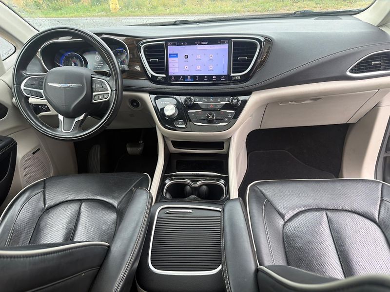 Chrysler Pacifica (2022) 3,6 RU Limited Radar 360 2022  - fotka 11 z 19