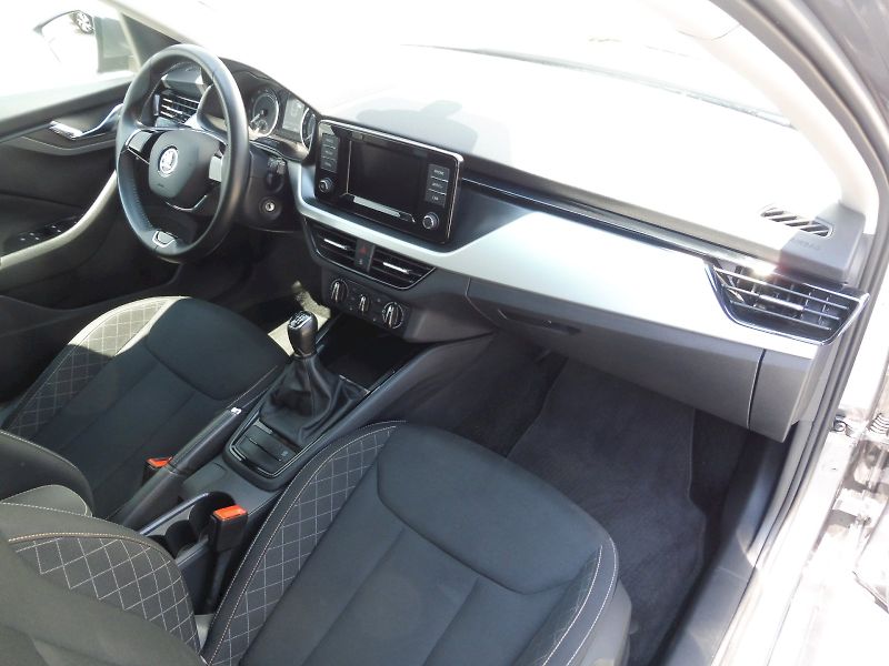 Škoda Scala (2022) Ambition 1,0 TSI 81kW - fotka 8 z 26