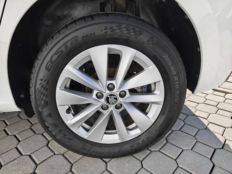 Škoda Kamiq Style 7DSG 1,0TSI - fotka 20 z 22