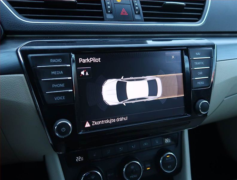 Škoda Superb (2016) Elegance 2.0 TSI, Automat - fotka 17 z 22