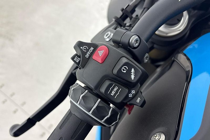 BMW S 1000 R - fotka 10 z 13