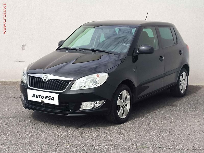 Škoda Fabia (2013) 1.2 TSi, Ambition, výhřev sed - fotka 3 z 16
