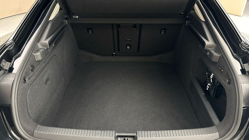 Škoda Superb 2.0 TDI DSG 4x4 L&K - fotka 17 z 35