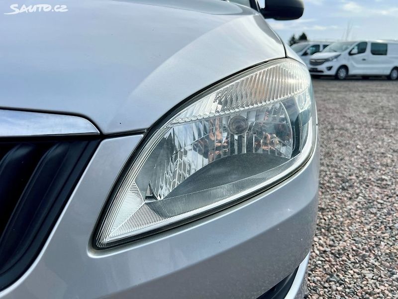 Škoda Fabia (2011) 1.2 TSI 63kW Klima,ServisŠkoda - fotka 9 z 18