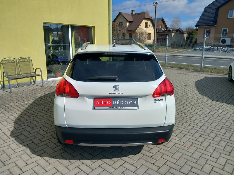 Peugeot 2008 (2015) 1,6HDi STYLE NAVI VYHŘ.SED. - fotka 6 z 38