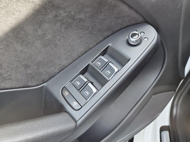Audi A5 2,0 TDi Sportback - fotka 12 z 40