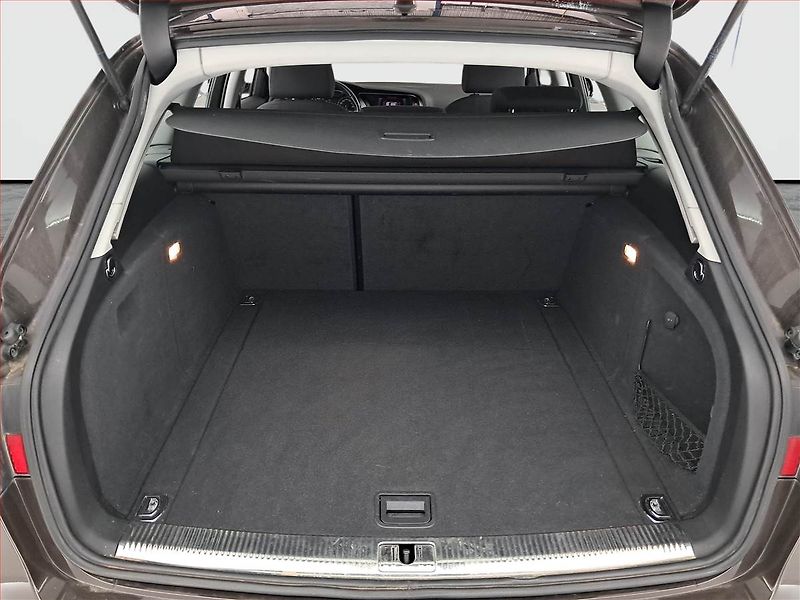 Audi A4 (2013) 2.0 TDI, Automat, Bi-Xenony - fotka 14 z 20