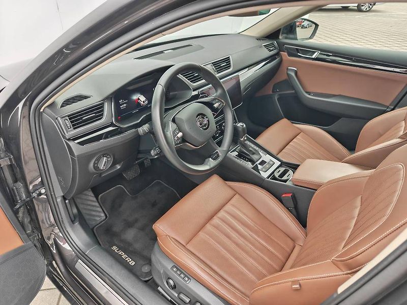 Škoda Superb L&K 7DSG 2,0TSI - fotka 5 z 26