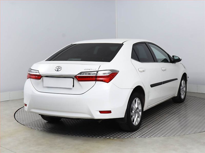 Toyota Corolla (2019) 1.6 Valvematic, ČR,1.maj - fotka 5 z 17