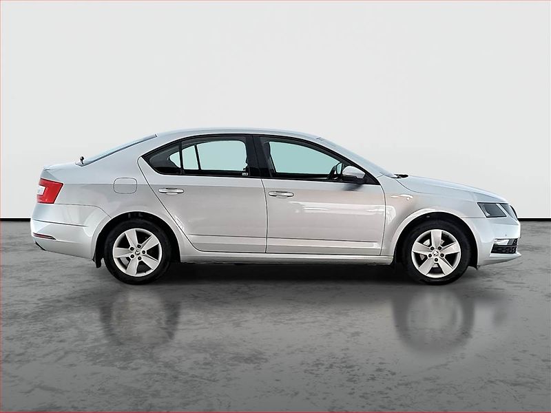 Škoda Octavia (2019) 1.5 TSI, ČR,1.maj, Tempomat - fotka 6 z 18