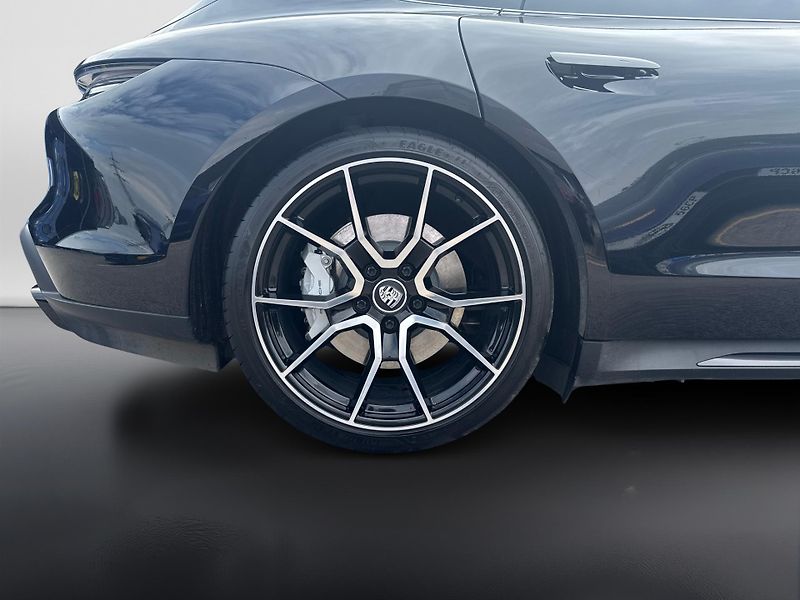 Porsche Taycan Turbo Sport Turismo - fotka 13 z 30