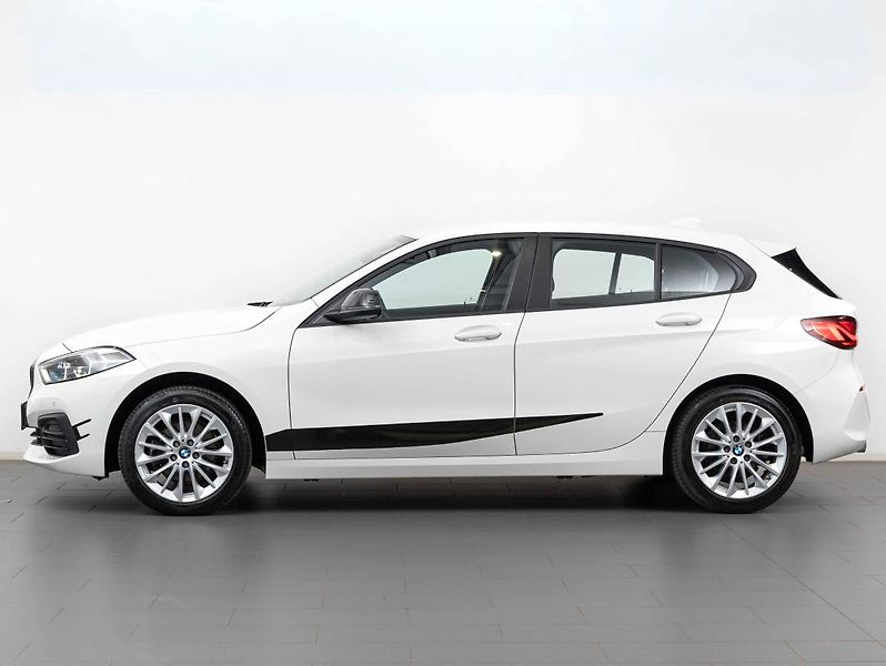 BMW Řada 1 118i - fotka 3 z 21