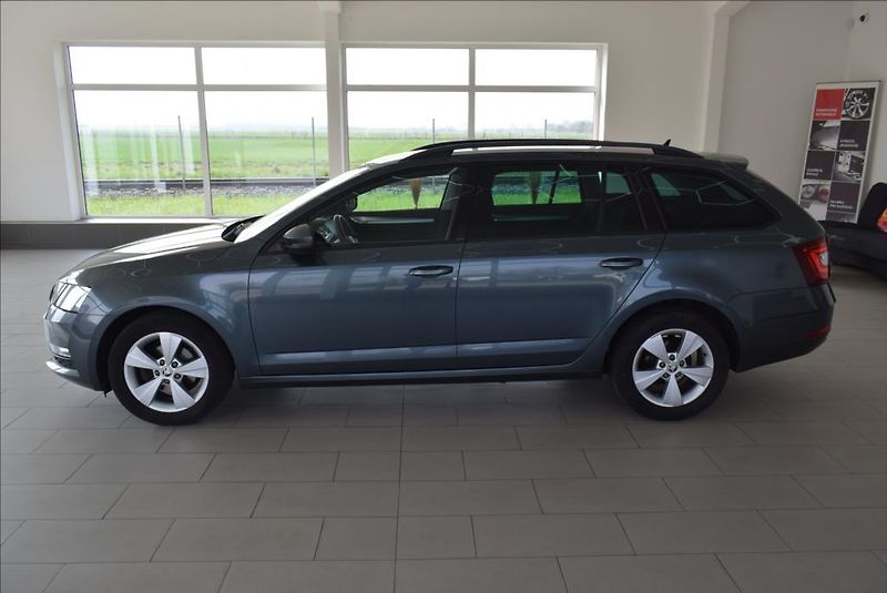 Škoda Octavia 1,6 TDi, DSG,NAVI,serviska, - fotka 5 z 40