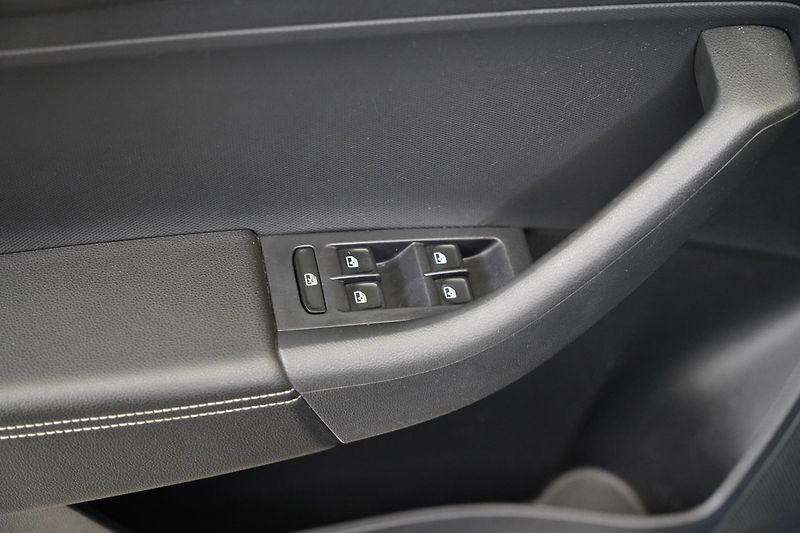 Škoda Rapid - fotka 13 z 25