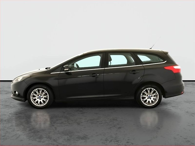 Ford Focus (2011) 1.6 TDCi, po STK, oblíbený vůz - fotka 3 z 17