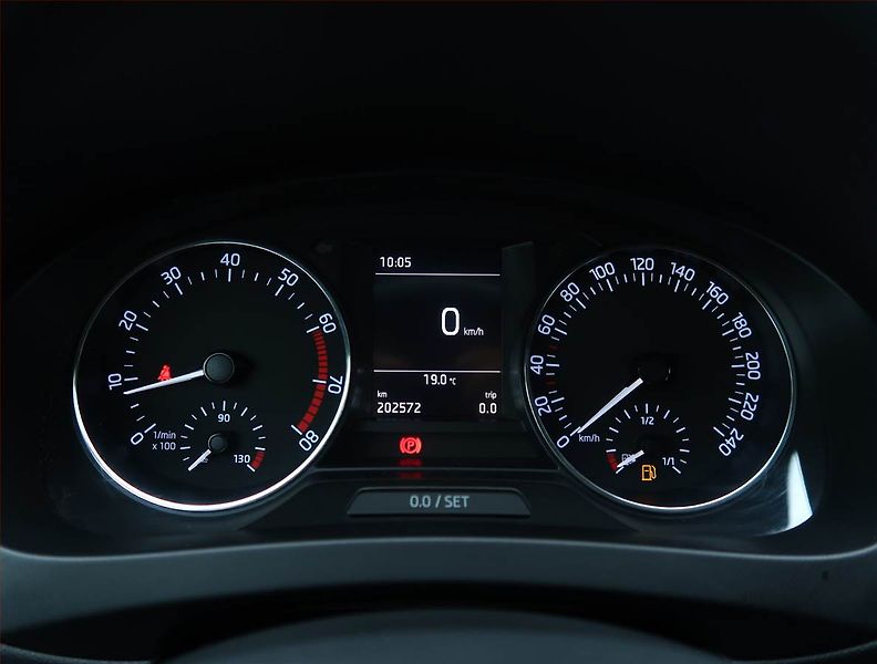 Škoda Rapid (2016) Spaceback 1.2 TSI, Serv.kniha - fotka 11 z 20