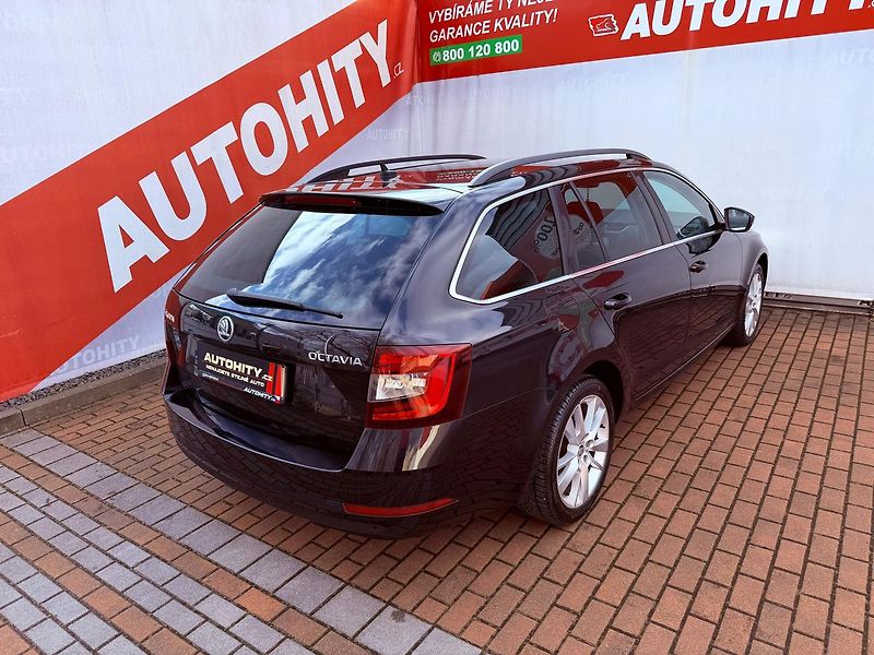 Škoda Octavia 2.0 TDI Style, ČR, Serviska - fotka 7 z 29