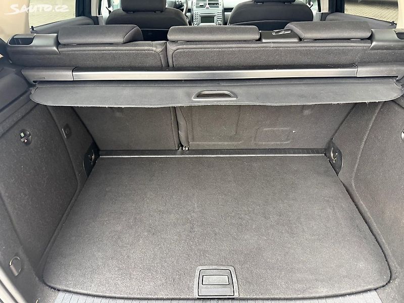 Mercedes-Benz Třídy A (2009) 160CDI, 60kw Serv. knížka - fotka 12 z 21