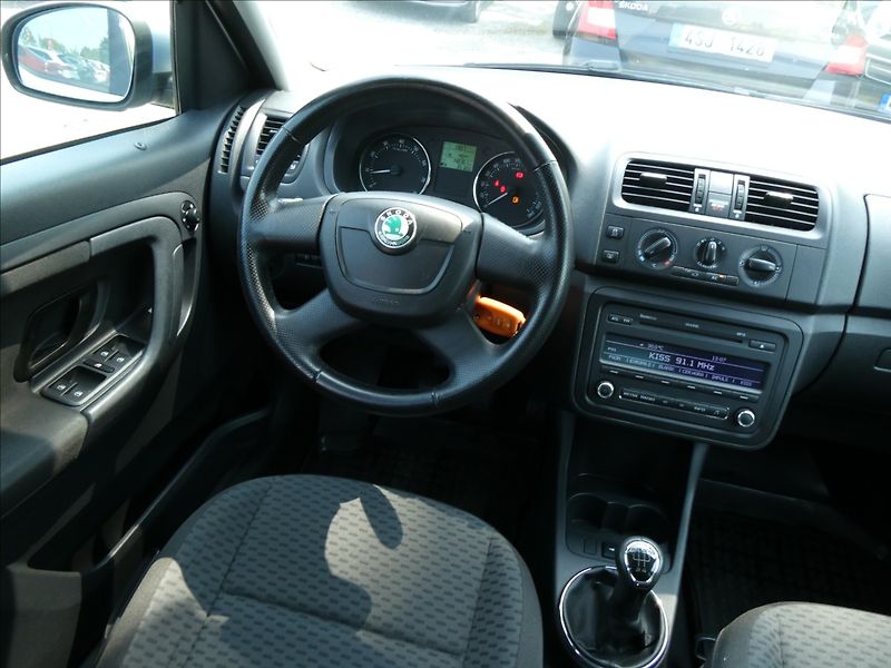 Škoda Roomster 1,2 TSi 2x kola,KLIMA,tempomat - fotka 25 z 43