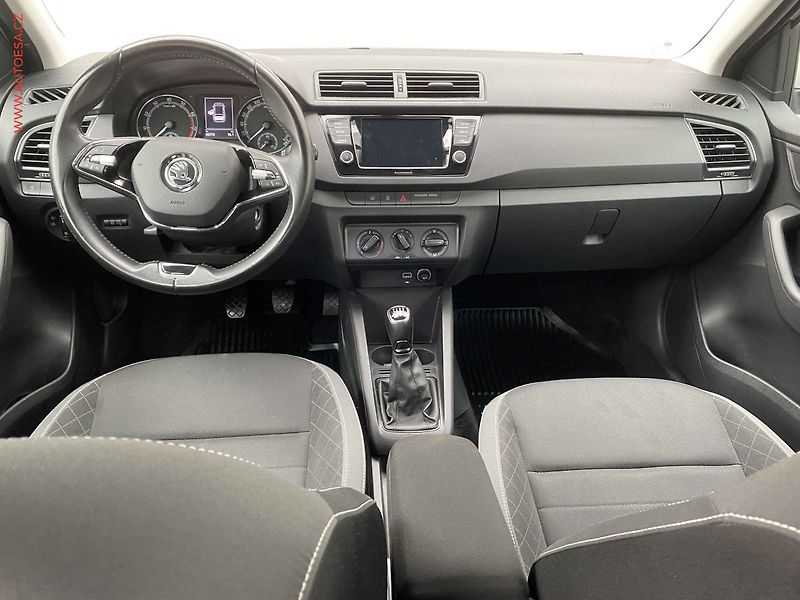 Škoda Fabia (2022) 1.0 TSi, 1.maj,ČR, Ambition - fotka 8 z 17