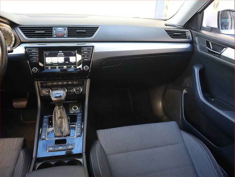 Škoda Superb (2015) 2.0 TDI, Automat, Bi-Xenony - fotka 8 z 20