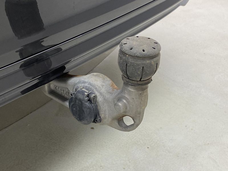 Volvo V90 B4 MOMENTUM AUT REZERVACE - fotka 32 z 48