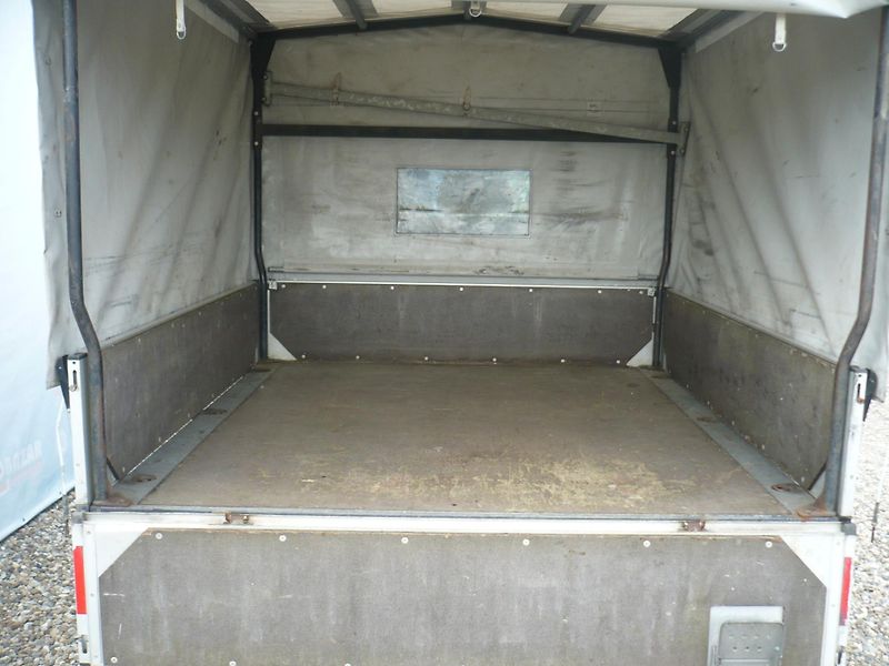 Volkswagen Transporter 2.0TDI Klima 6Míst - fotka 29 z 32