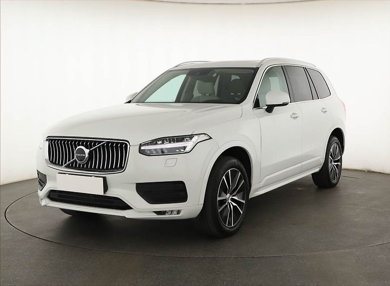 Volvo XC90 (2021) B5 AWD - fotka 2 z 21