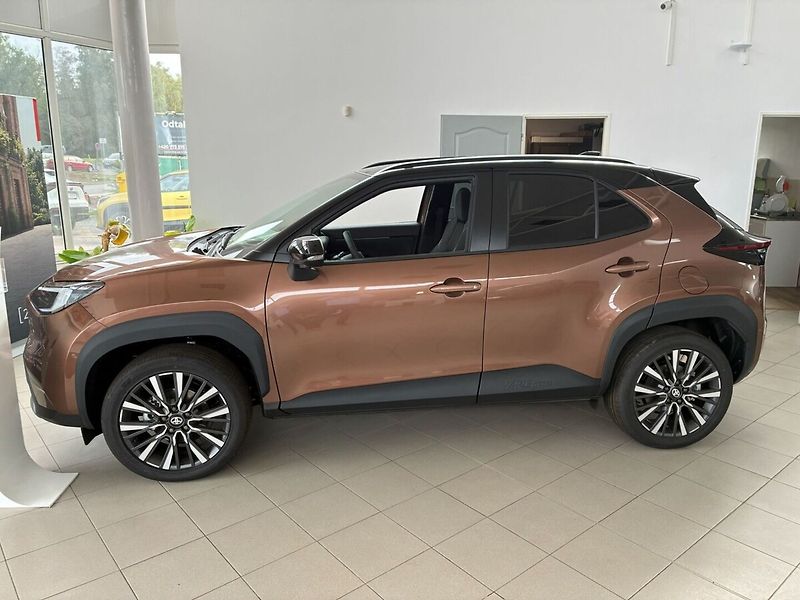 Toyota Yaris Cross Executive bitone + Tech + VIP - fotka 2 z 5
