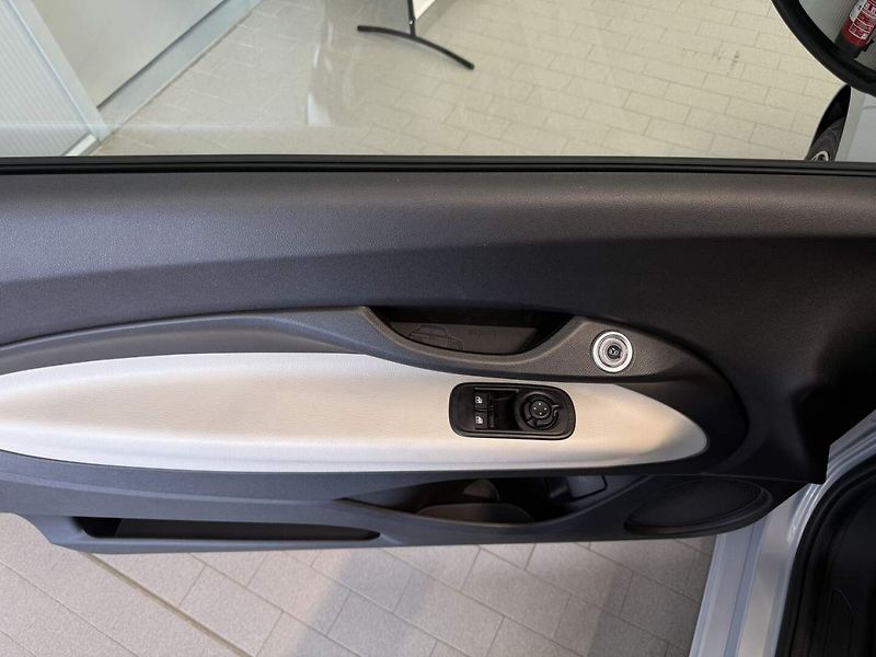Fiat 500 (2026) La Prima Hybrid 1.0 BSG - fotka 16 z 24