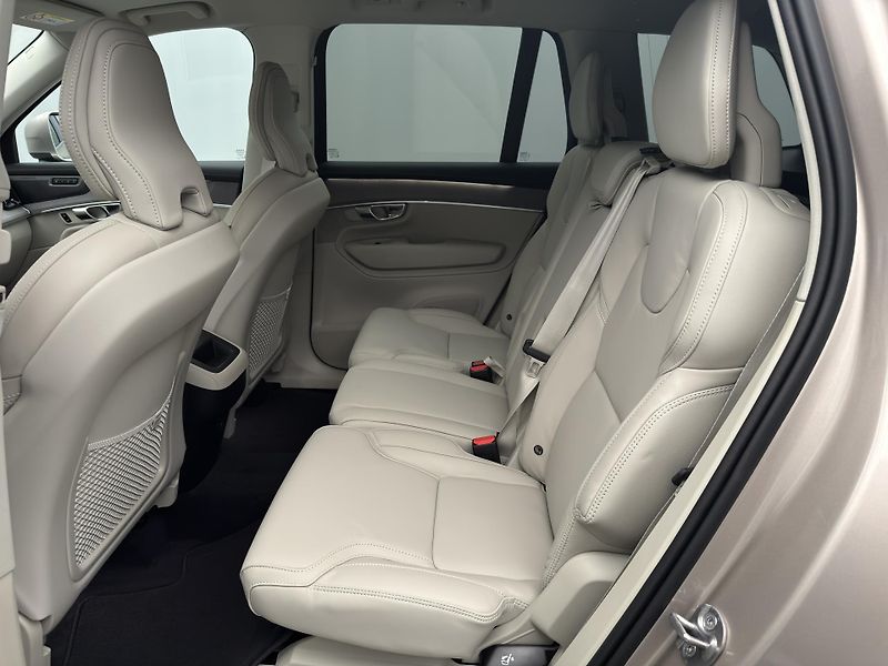 Volvo XC90 (2026) B5 AWD AUT BRIGHT PLUS 7míst - fotka 7 z 32