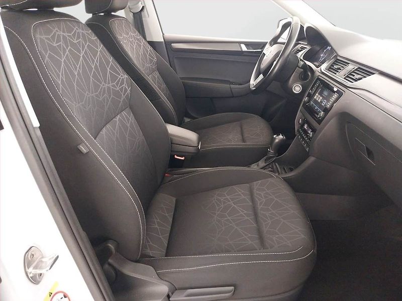 Škoda Rapid (2018) Spaceback 1.4 TSI, Automat - fotka 9 z 22