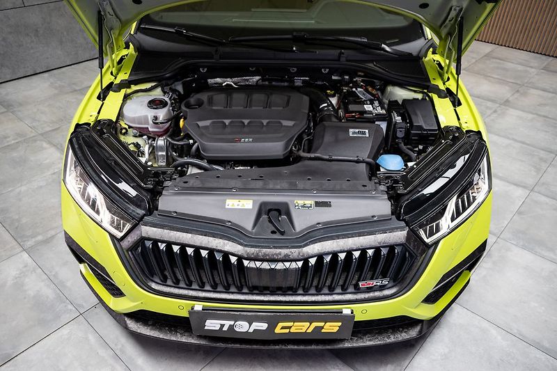 Škoda Octavia RS 2.0 TSI 225kW 2xKOLA*DPH*ČR - fotka 34 z 44