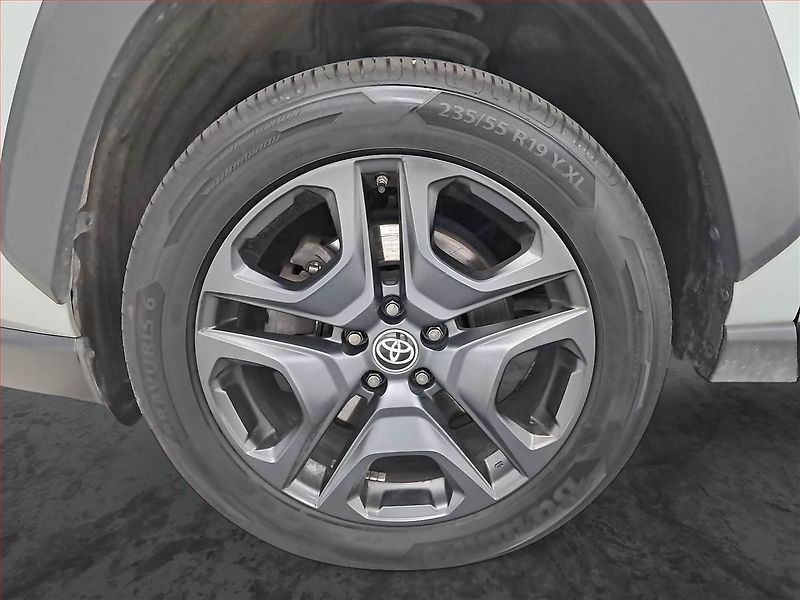 Toyota RAV4 (2022) Adventure 2.5 Hybrid - fotka 15 z 17