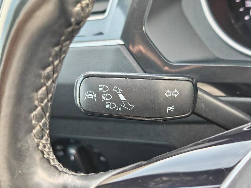 Volkswagen Tiguan Trendline 6G 2,0TDI - fotka 18 z 22