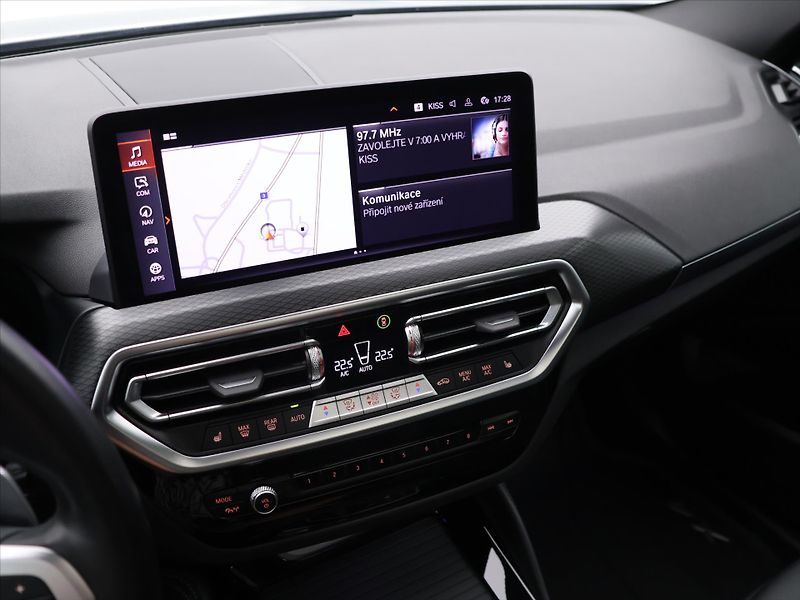BMW X4 2,0 20i xD 135kW M-Paket Laser - fotka 25 z 41
