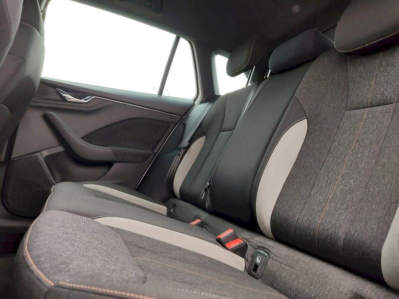 Škoda Scala (2023) Style Plus 1,0 Tsi 81 Kw - fotka 25 z 35