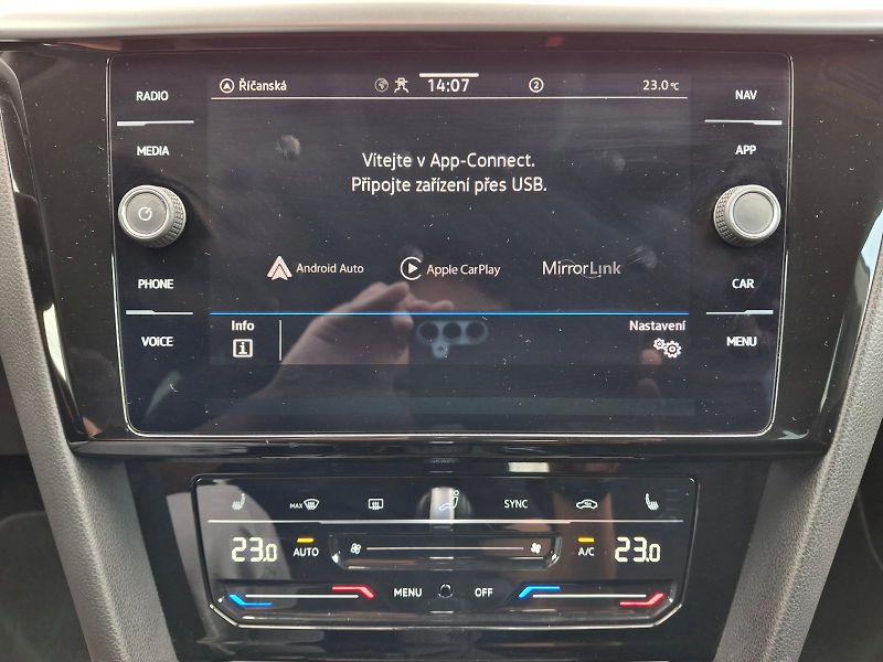 Volkswagen Arteon (2022) Elegance DSG 2,0TSi 140kW - fotka 19 z 35