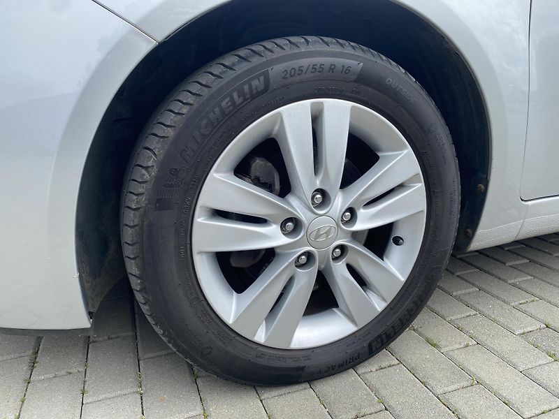 Hyundai ix20 1.6 CRDi, PREMIUM, PANORAMA!! - fotka 9 z 44