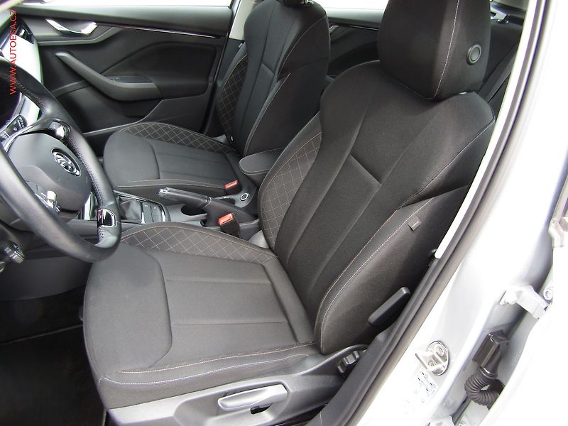 Škoda Kamiq (2021) 1.0 TSi, Business, DSG, LED - fotka 9 z 20