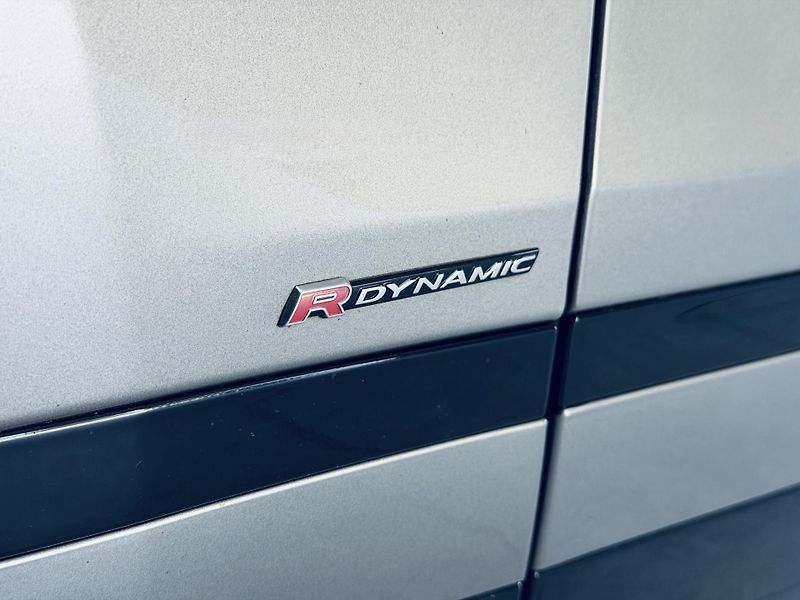 Land Rover Range Rover Velar (2018) P250*R-DYNAMIC*AWD* - fotka 12 z 39